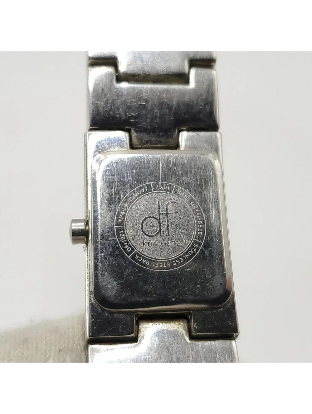 Daisy Fuentes Rhinestone Quartz 18mm Womens Rectangle Watch New Battery 6.5
